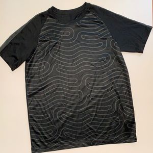 NWOT. Nike Dri-fit boy’s t-shirt